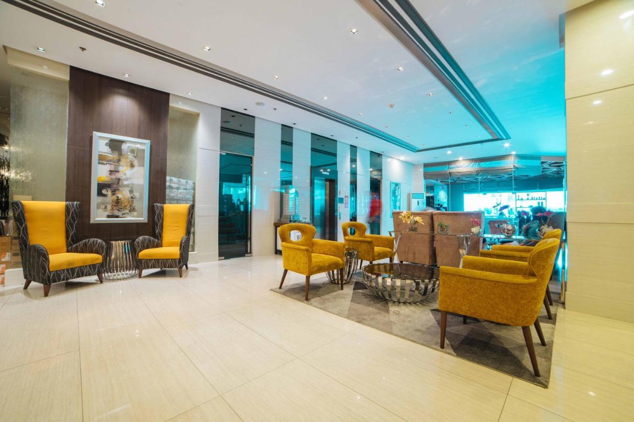 Reddoorz Premium @ West Avenue Quezon City Exterior photo